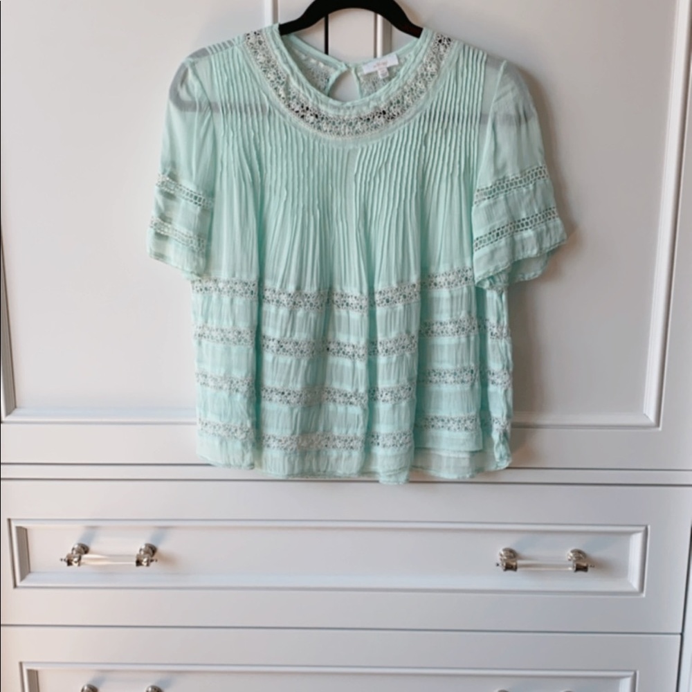 Women’s Blouse